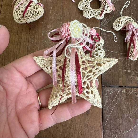 Starched 3D handmade doily ribbon Hand Crafted Christmas Ornament Collection - Picture 5 of 9
